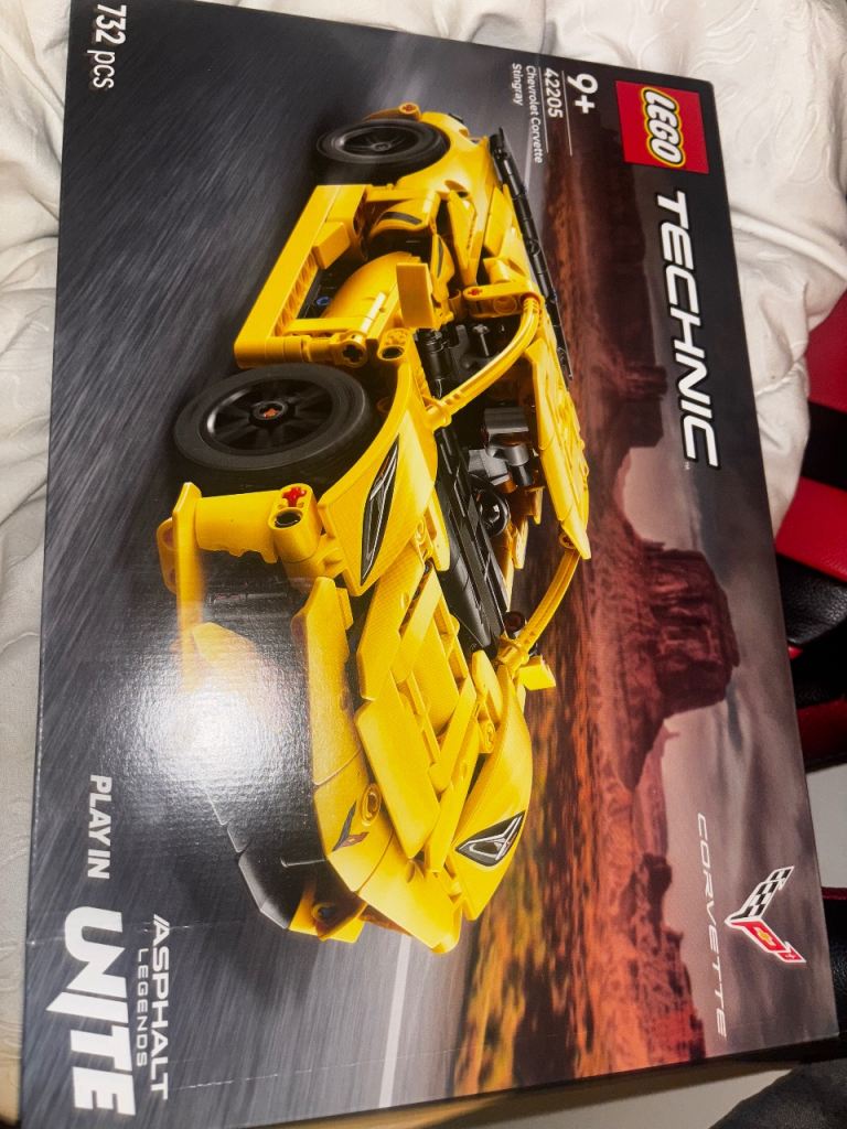 Brandnew yellow alpha legends Chevrolet Corvette Lego car stingray