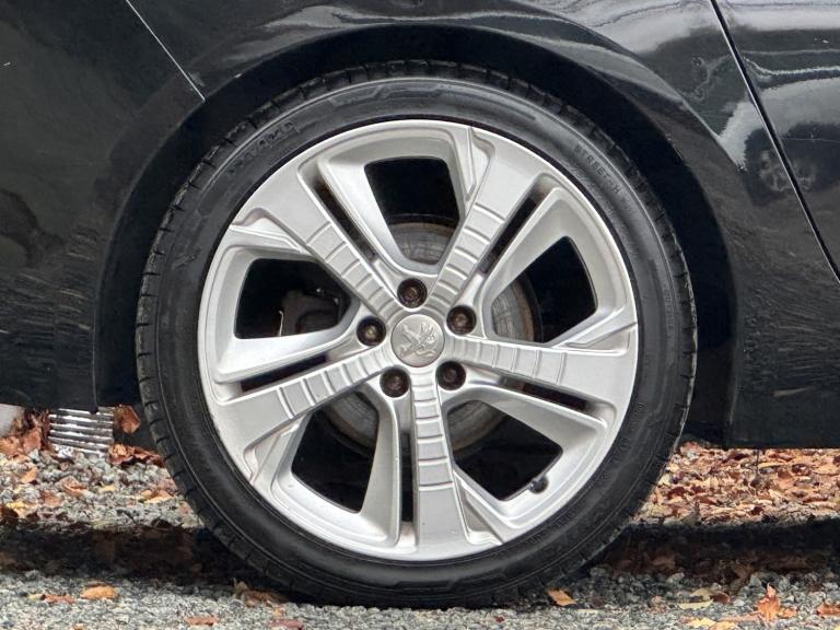 2015 Peugeot 208 2.0 BlueHDi GT-Line Diesel Manual 5 Door Estate Black