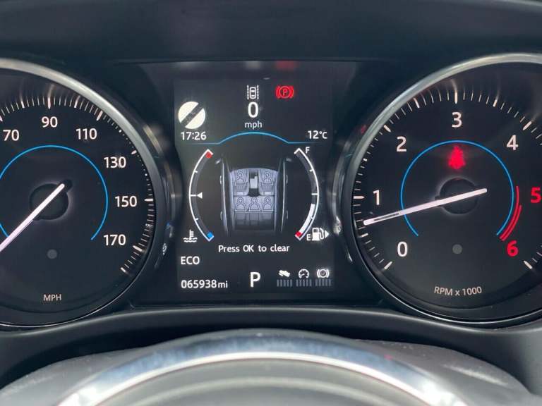 2016 Jaguar F-Pace 3.0d V6 S 5dr Auto AWD ESTATE DIESEL Automatic