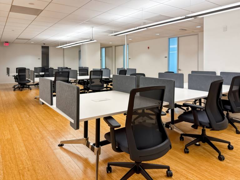 Gloucester - GL1 2NE \ Flexible Coworking Space with Desk Access