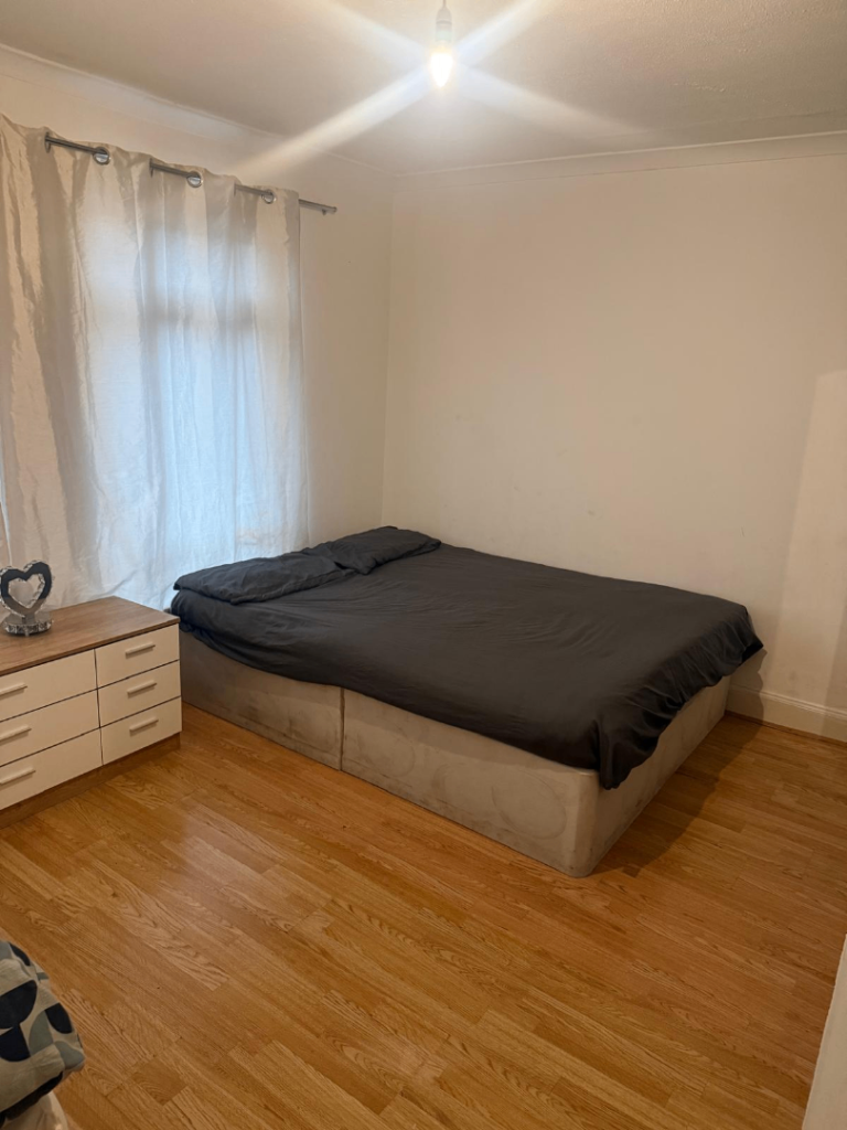 Spacious and Cosy Double Rooms for Rent in - RG30 1DG