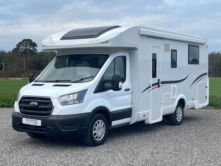 Roller Team Zefiro 696 - 4 Berth, 4 Seat Belts