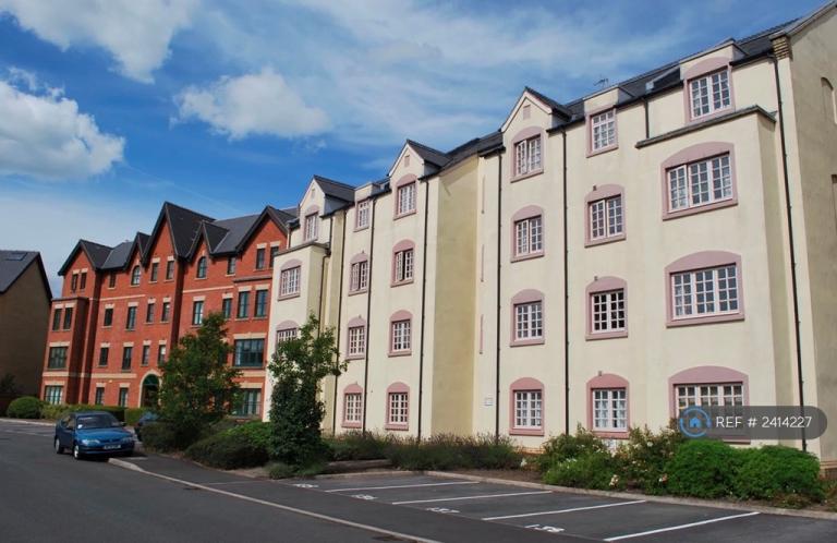 2 bedroom flat in Manchester, Manchester, M14 (2 bed) (#2414227)