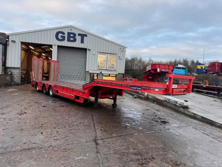 Chieftain low loader trailer 