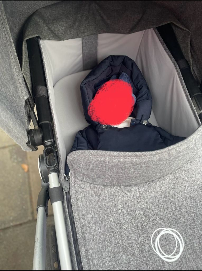Bugaboo Bassinet/Carrycot for Pram/stroller – Grey, Good Condition