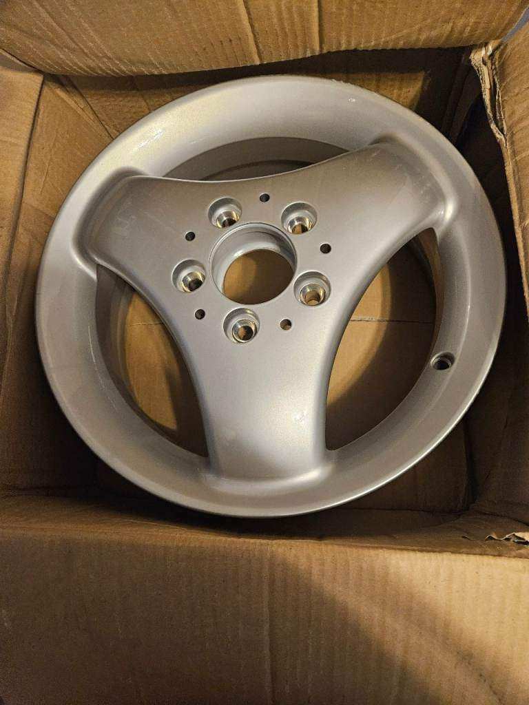 3 Alloy Wheels 3 Spoke 3 x Mercedes Alloys 195/50/15