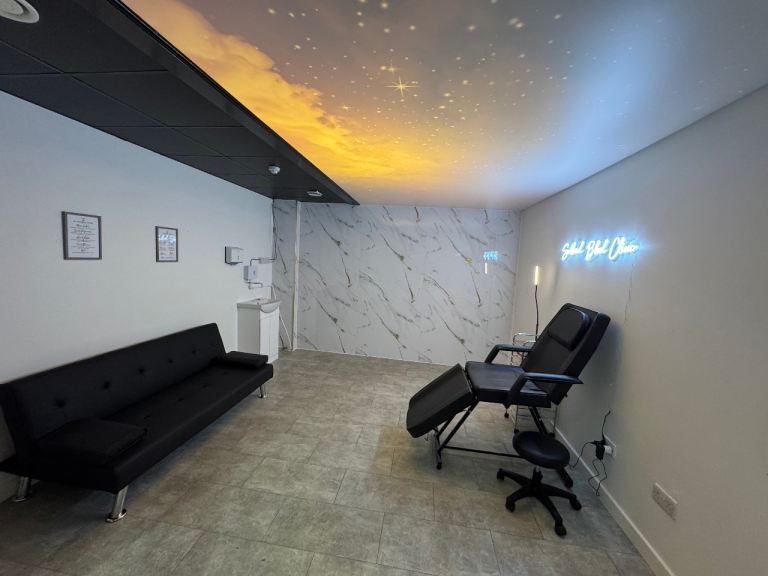 Room / clinic space to rent 