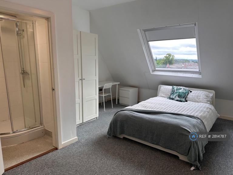 1 bedroom in Headingley Lane, Leeds, LS6 (#2814787)