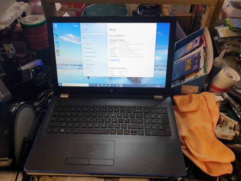 Hp blue laptop win 10 working order