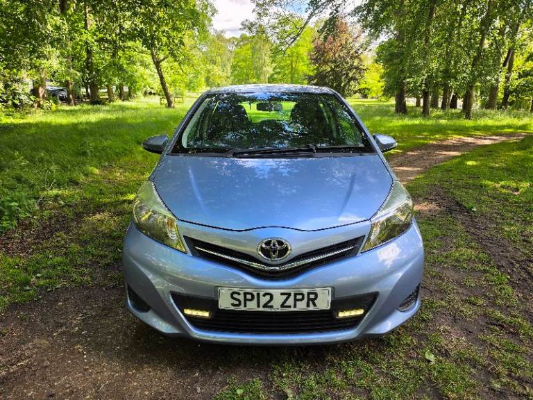 2012 TOYOTA YARIS 1.3 VVTI TR £35 TAX YEAR MOT LOW MILEAGE CHEAP RUNNER 