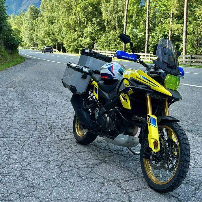 Suzuki Vstrom DL 1050 DE