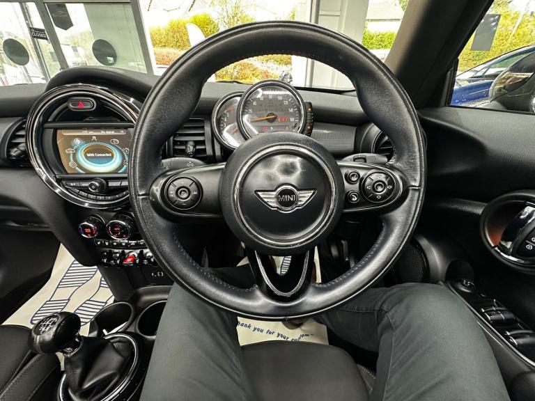 MINI CONVERTIBLE 1.5 Cooper D Convertible 2016