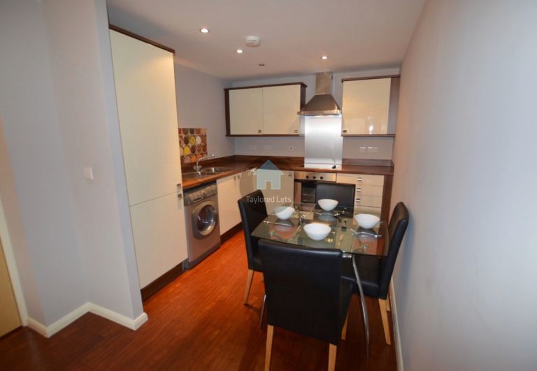 LOVELY 1 BEDROOM GATESHEAD RIVERSIDE APARTMENT - AVAILABLE 05/03/2026 - £745pcm 
