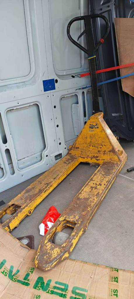 Used Pallet Truck / Pump Truck – Yellow may delivery at extra fee