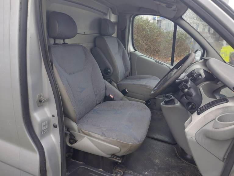 Renault, TRAFIC LWB VAUXHALL VIVARO LWB,Panel Van, 2005, Manual, 2464 (cc)