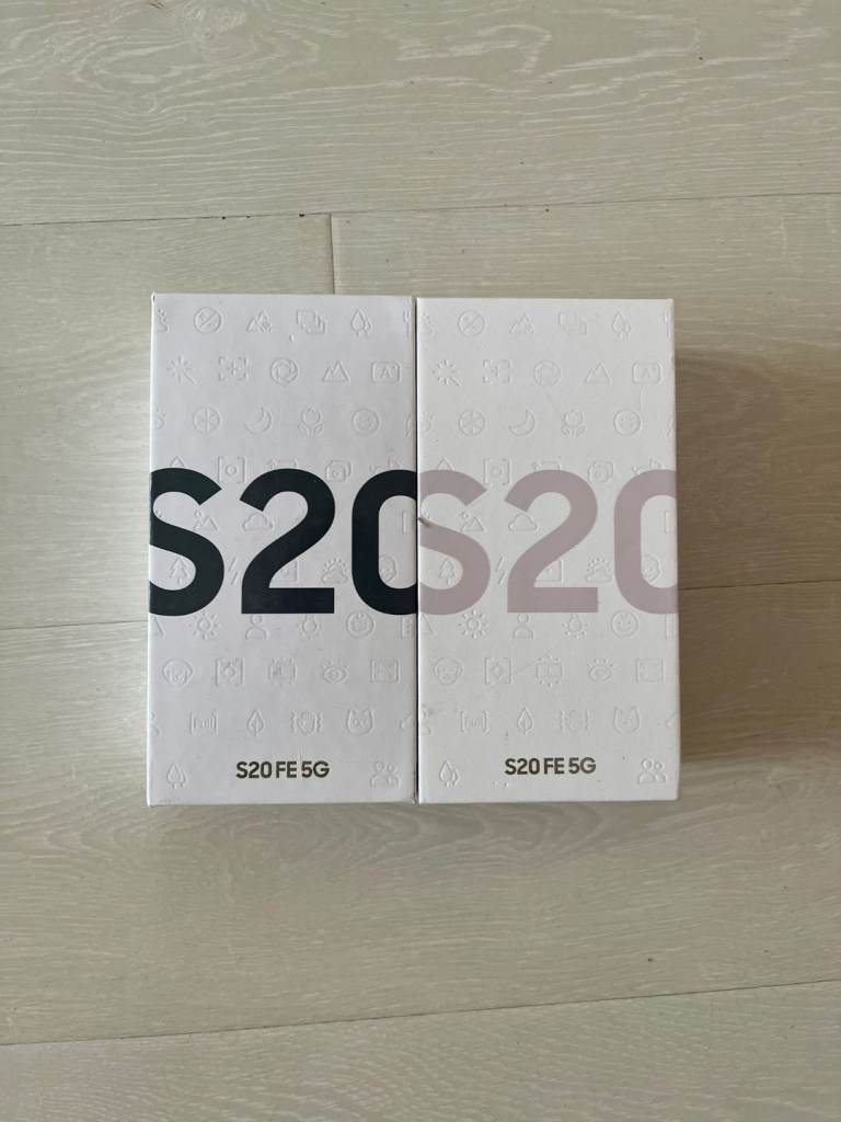 Samsung Galaxy s20 fe 5g 128gb £140 unlocked with warranty