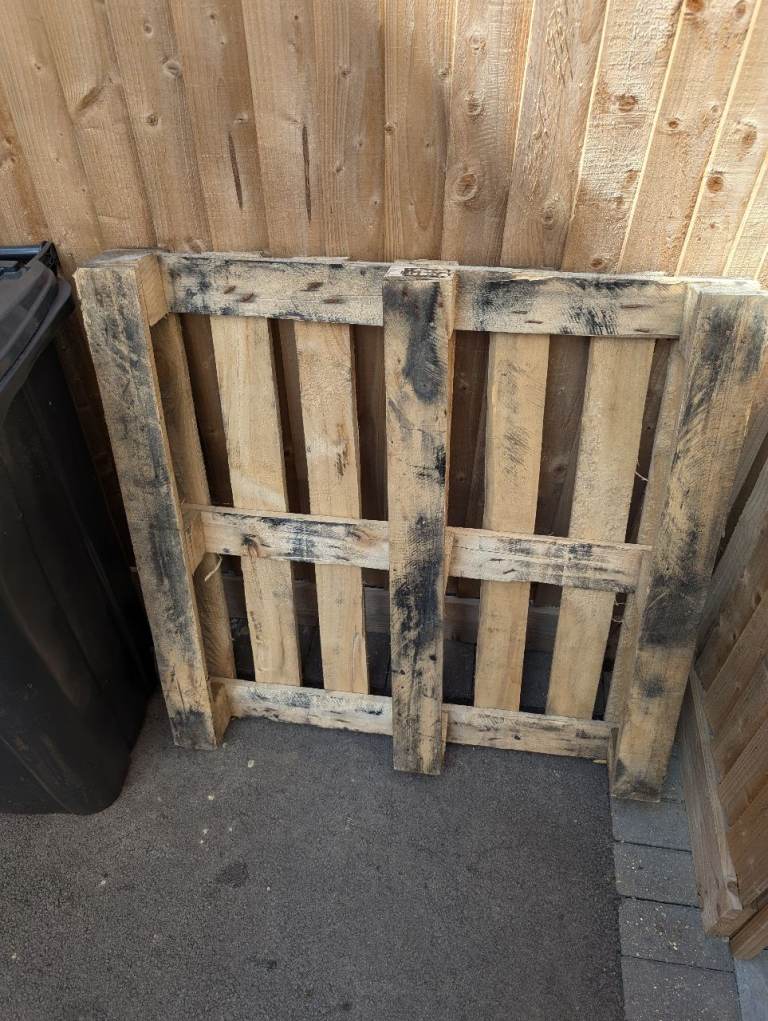 free pallet for pickup