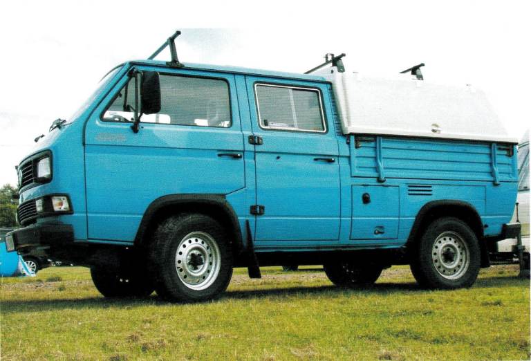 26 Framed magazine original featuring Double Cab Pick-up Syncro 4WD VW/Volkswagen Camper FLATBED