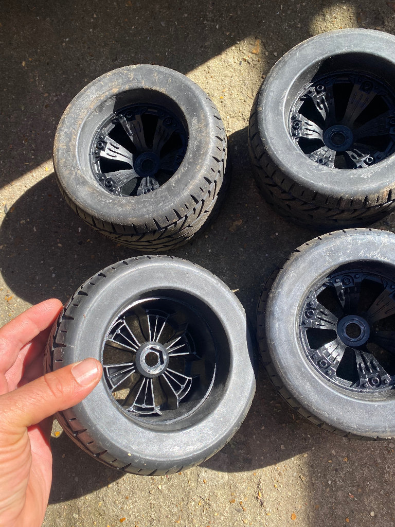 image for Rc 4Pcs Rubber 1/8 Truck Wheels 165x104mm