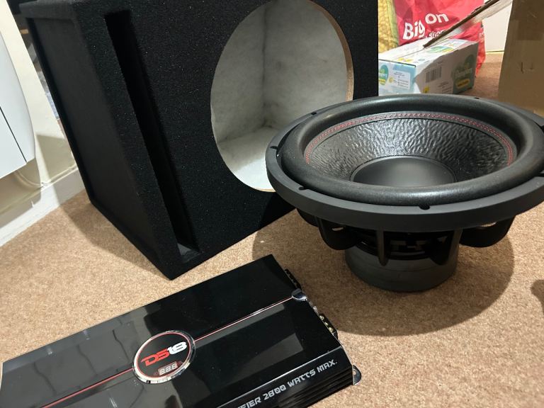 Car Subwoofer and Amplifier – new 