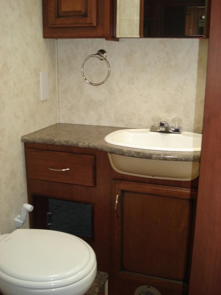 Fleetwood Storm 28F american motorhome rv  LPG AUTOMATIC 2012