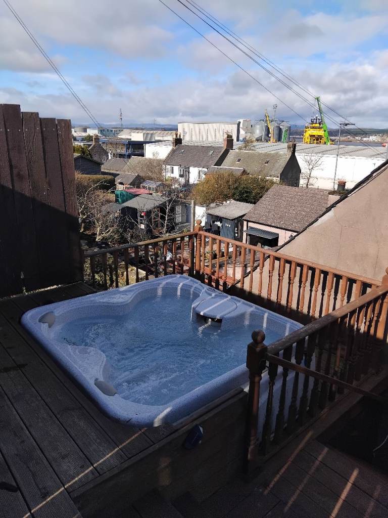 4 bed, 3 bathroom house Ferryden for sale