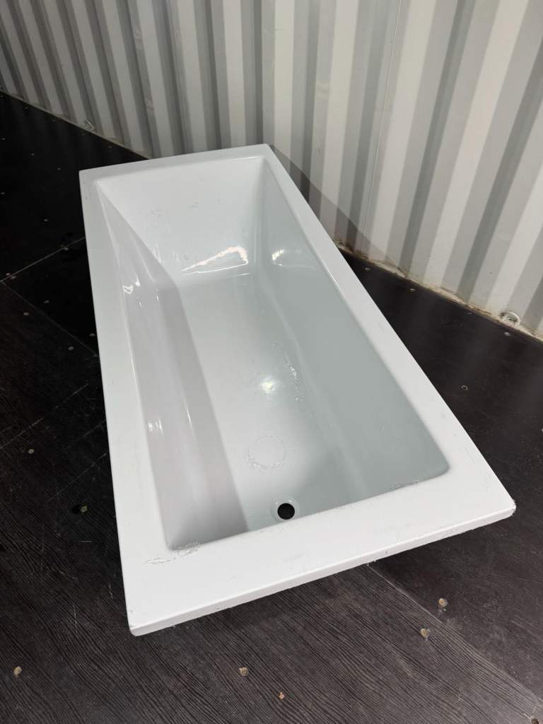 Keyhole Single Ended Bath