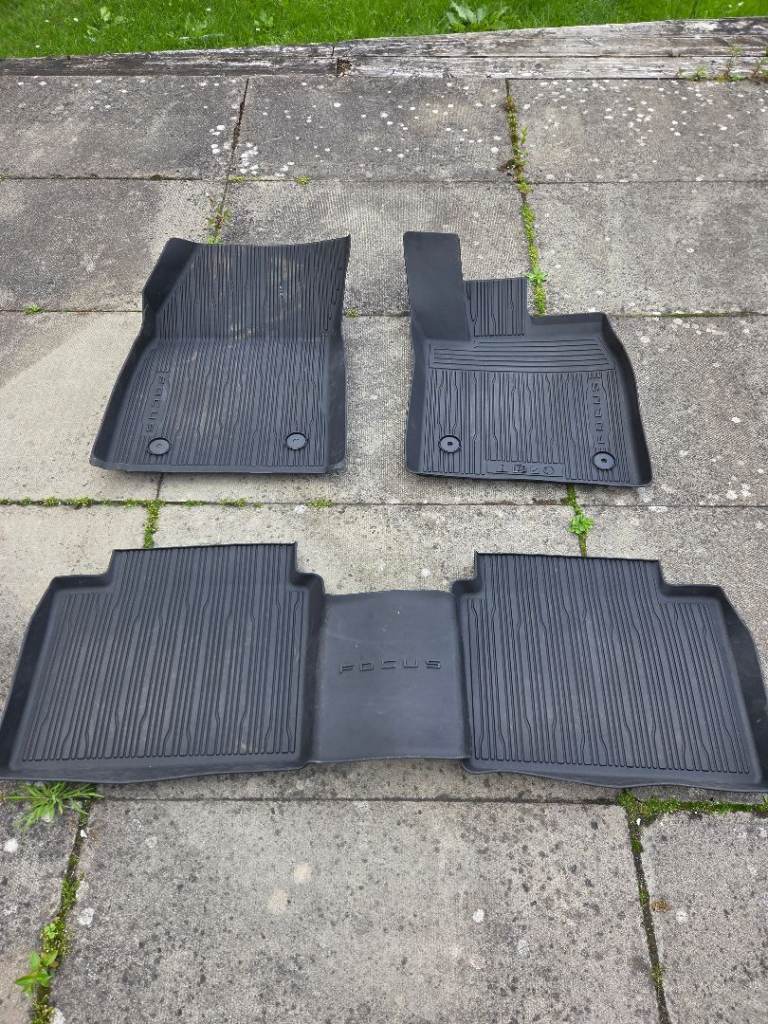 Fitted rubber mats for Mk4 4.5 Focus Auto