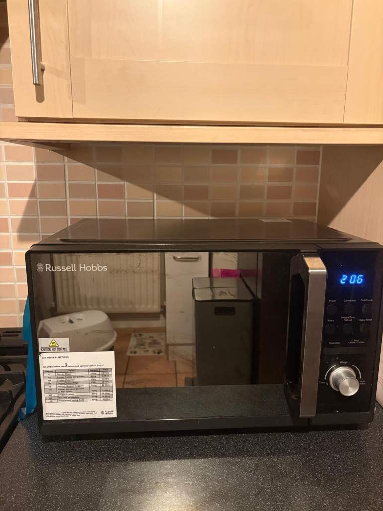 Russellw Hobbs 900w combi microwave/airfryer/oven