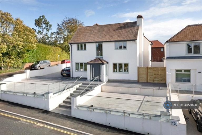 6 bedroom house in Rosebarn Avenue, Exeter, EX4 (6 bed) (#3059631)