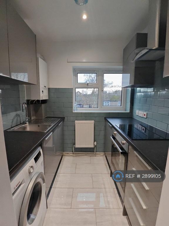 1 bedroom flat in Northdown Road, Hatfield, AL10 (1 bed) (#2899105)