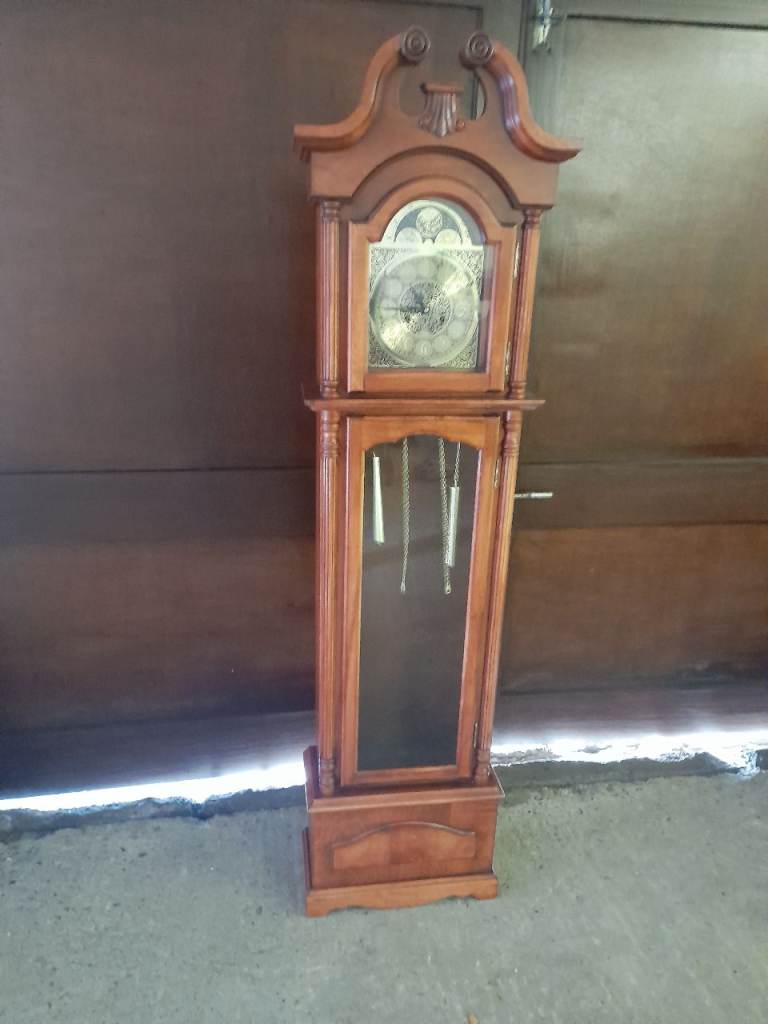 Grandmother clock 