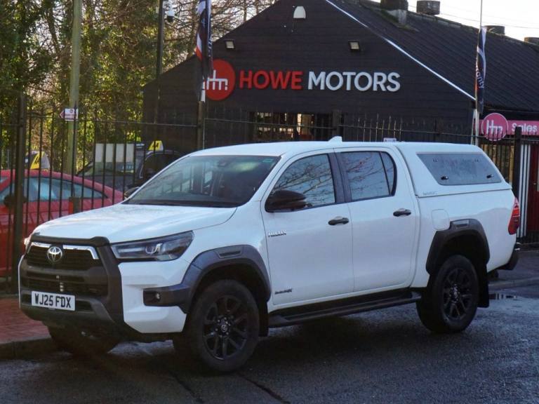 2025 Toyota Hilux 2.8 D-4D-h Invincible X Diesel Hybrid Auto 4WD Double Cab /  Truckman / Tow PIC...
