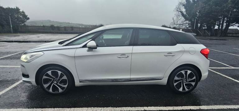 Citroen, DS5, Hatchback, 2012, Manual, 1997 (cc), 5 doors