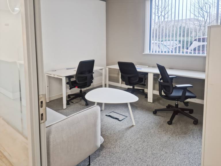 London - EN3 7GD \ Flexible Small Office Space for Rent