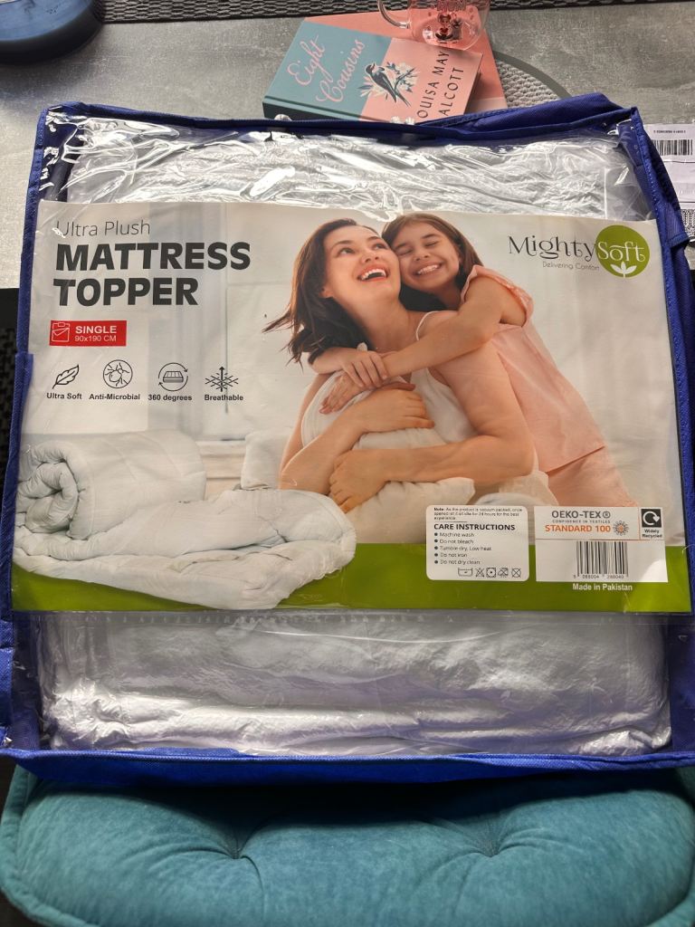 image for 2x single mattress toppers 
