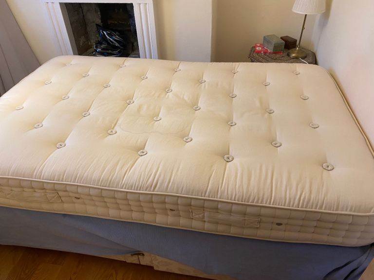 Vi-Spring Shetland 4ft double mattress with divan base and 4 drawers