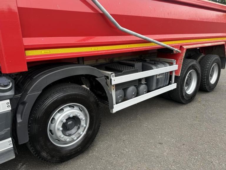 2022 RENAULT K440 8X4 32T TIPPER