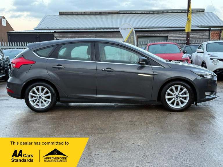 2015 Ford Focus 1.0T EcoBoost Titanium Euro 6 (s/s) 5dr HATCHBACK Petrol Manual