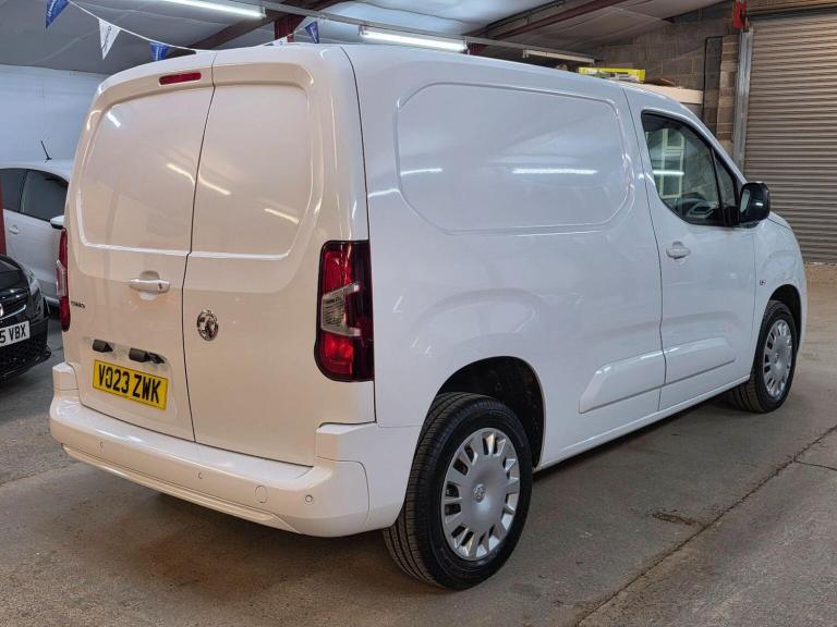 VAUXHALL COMBO 1.5 Turbo D 2300 Pro L1 H1 Euro 6 (s/s) 5dr 2023