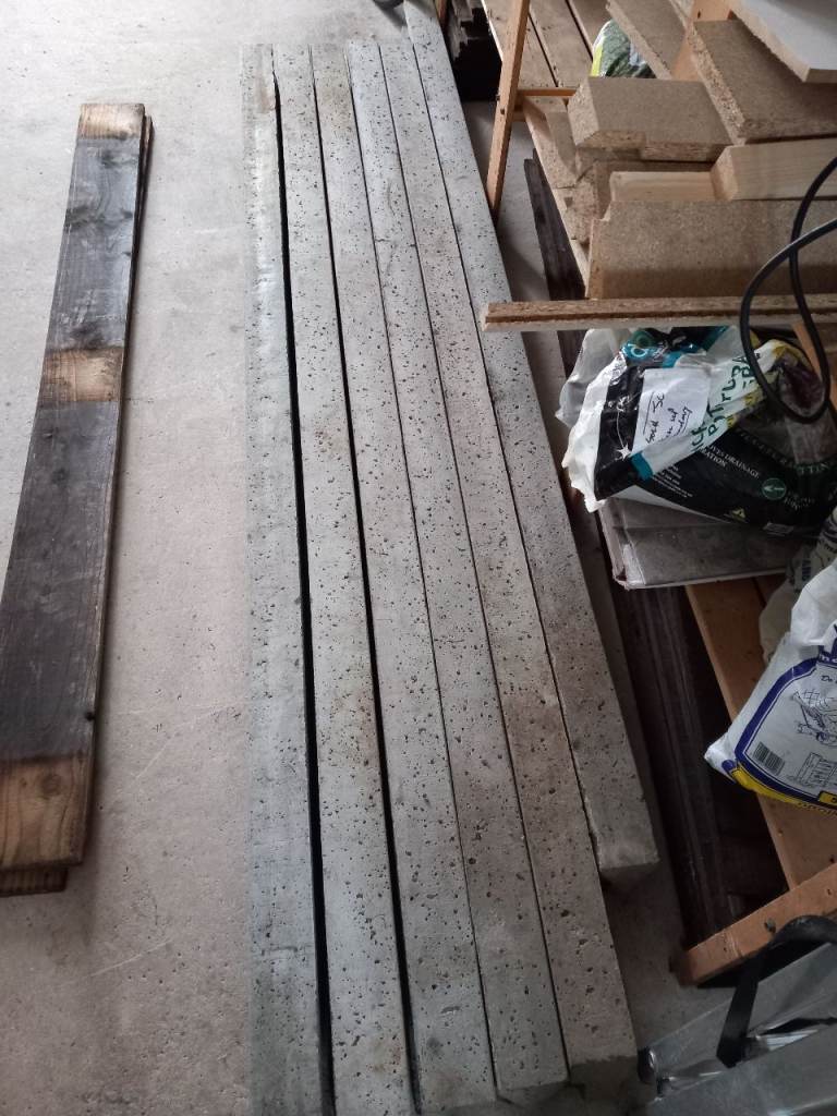 Concrete fence posts x 6
