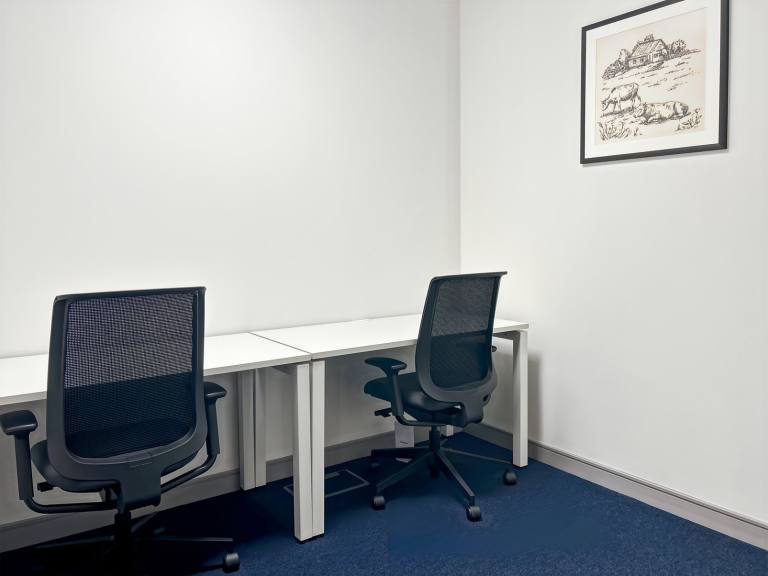 Belfast - BT12 5GH \ Rent a Small Office