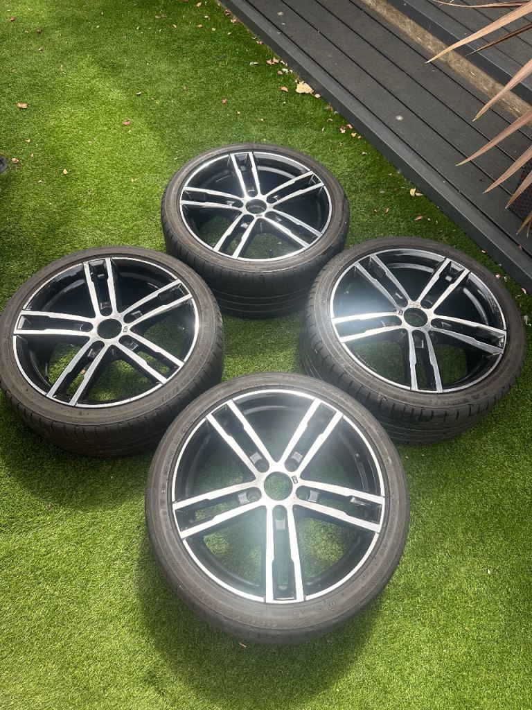 Set of Genuine BMW 18” alloy wheels