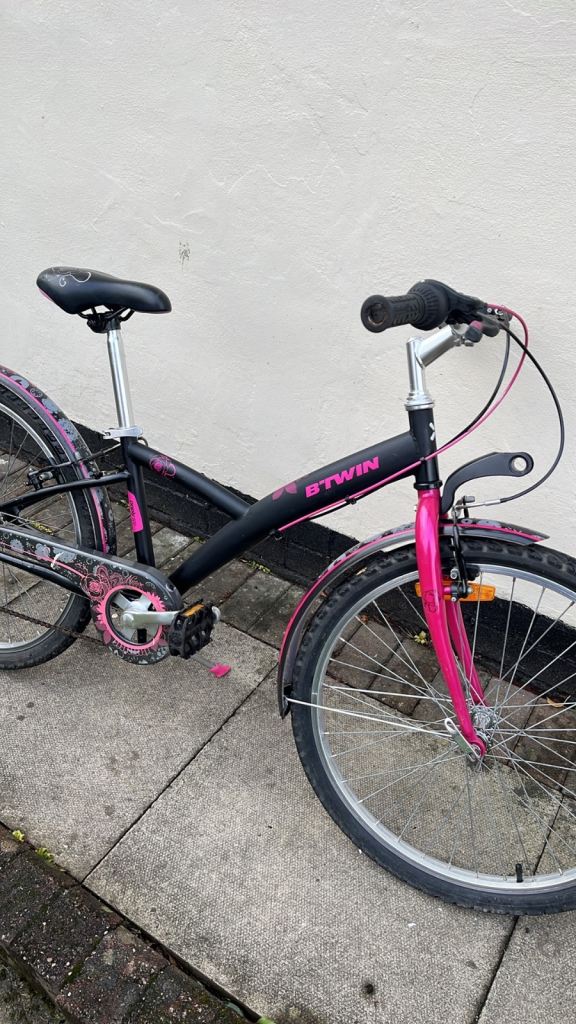  Popply Btwin cheap 24 inch girls bike like new 