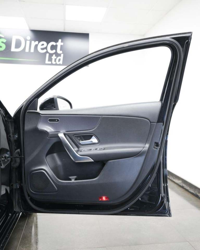 2018 Mercedes-Benz A-Class 1.5 A180d Sport (Executive) 7G-DCT Euro 6 (s/s) 5dr HATCHBACK Diesel A...