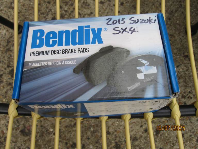 BRAKE PADS FOR 2013 SUZUKI SX4 BRAND NEW