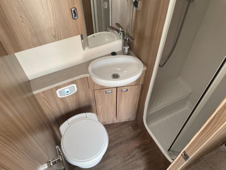 Swift Bessacarr 494 4 berth 4 belt rear fixed bed, dinette conversion motorhome