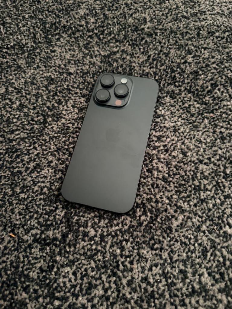 iPhone 16 pro 128gb esim only