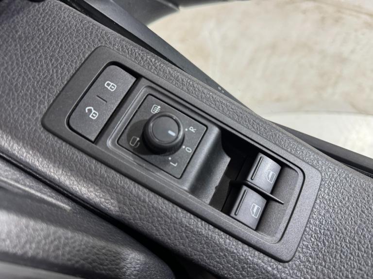 2017 Volkswagen Transporter 2.0 BiTDI BMT 204 Highline Kombi Van 4MOTION Crew Van Diesel Manual