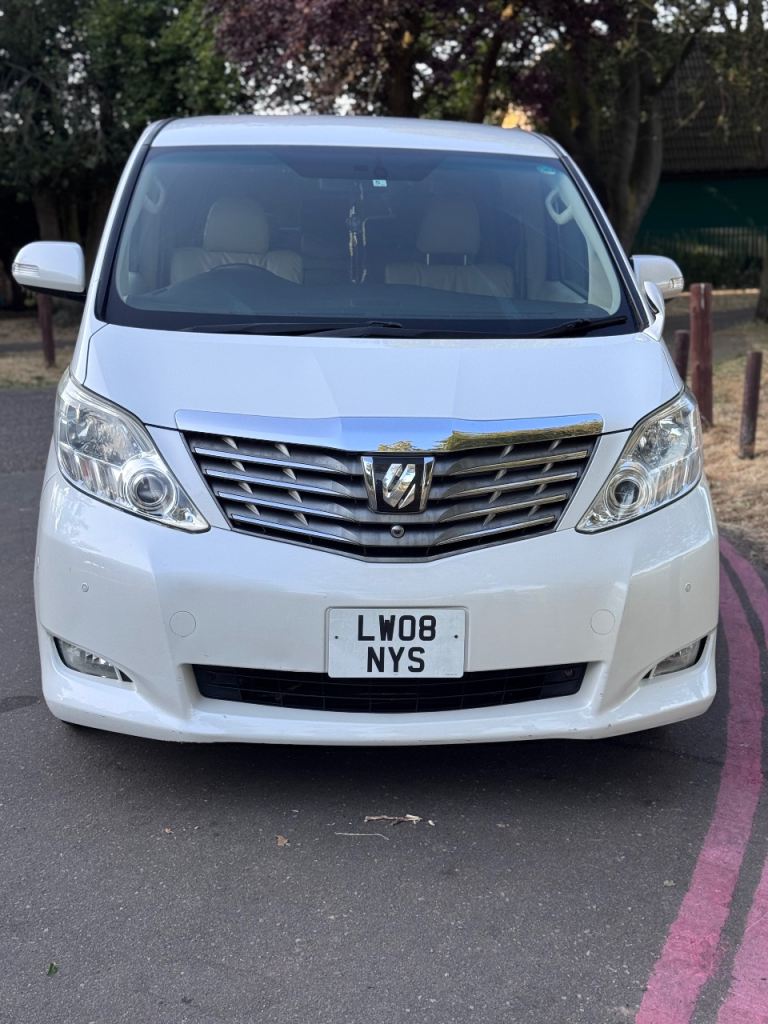 2008 toyot alphard 8 seater